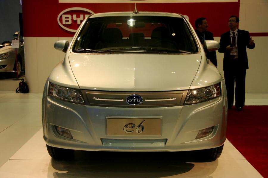  BYD E6 2009 года  (фото 17 из 60)